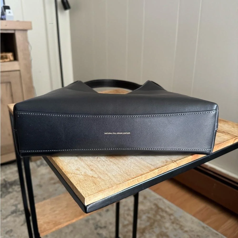 New! Coach Brooklyn 28 Black Luxury Shoulder Bag - Picture 4 of 5